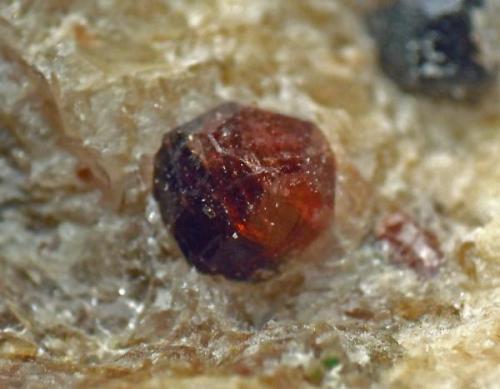 Baryte and Smithsonite.
Wet Grooves Mine, Askrigg, North Yorkshire, England, UK.
30 x 20 mm (Author: nurbo)
