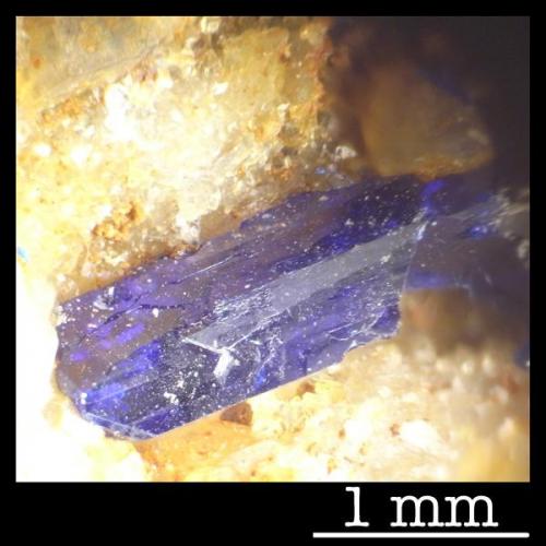 Azurita
Cabrales, Asturias, España.
Encuadre: 2,3 mm. (Autor: Anonymous)