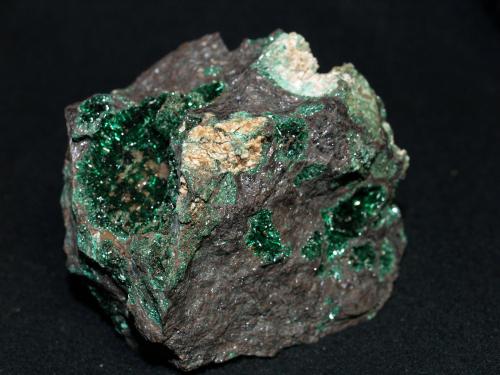 Malachite<br />Zagora Province, Drâa-Tafilalet Region, Morocco<br />6.5x5.5x5 cm''s<br /> (Author: Joseph DOliveira)