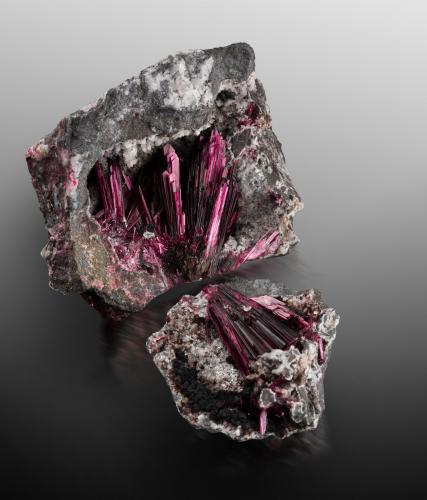 Erythrite<br />Agoudal Centre Quarry, Tansifite, Agdz, Bou Azzer mining district, Zagora Province, Drâa-Tafilalet Region, Morocco<br />8.5 x 5 x 7 cm / main crystal: 4.0 cm<br /> (Author: MIM Museum)