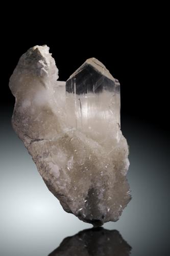 Yeso<br />Alabaster quarries, Patillas Hill, Fuentes de Ebro, Delimitación Comarcal de Zaragoza, Zaragoza, Aragon, Spain<br />21 x 15cm, cristal de 10.5cm<br /> (Autor: Raul Vancouver)