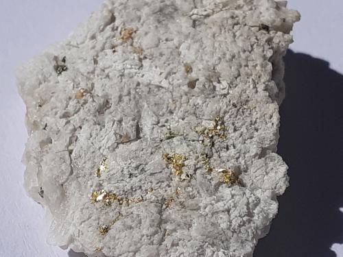 Gold<br />Monte Ciamousira, Brusson, Val d'Ayas, Valle de Aosta (Val d'Aosta), Italia<br />3 x 2,3 cm<br /> (Author: Volkmar Stingl)
