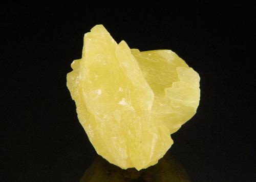 Sulfur<br />Maybee Quarry, Maybee, Monroe County, Michigan, USA<br />4.6 x 4.3 x 3.2 cm<br /> (Author: Michael Shaw)