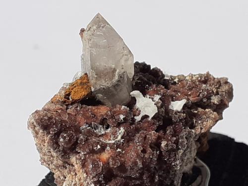 Quartz, Aragonite<br />Terlano (Terlan), Bolzano Province, Trentino-Alto Adige (Trentino-Südtirol), Italy<br />2,5 x 2,5 cm<br /> (Author: Volkmar Stingl)