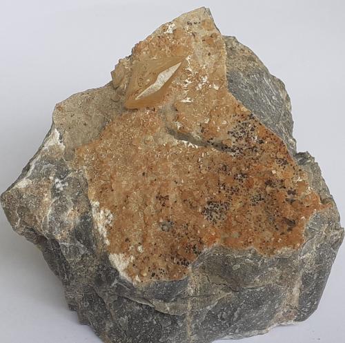 Calcite<br />Lead mines, Obernberg am Brenner, Innsbruck-Land District, Tyrol/Tirol, Austria<br />8 x 7 cm<br /> (Author: Volkmar Stingl)