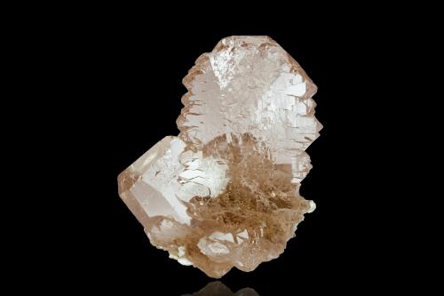 Quartz (variety smoky quartz and gwindel)<br />Dammastock , Göscheneralp, Göschenen Valley, Göschenen, Reuss Valley, Uri, Switzerland<br />8 x 6.5 x 7 cm<br /> (Author: MIM Museum)