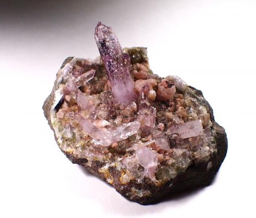 Quartz (variety amethyst), Calcite<br />Erongo Mountain, Usakos, Erongo Region, Namibia<br />112 mm x 83 mm x 60 mm<br /> (Author: Don Lum)