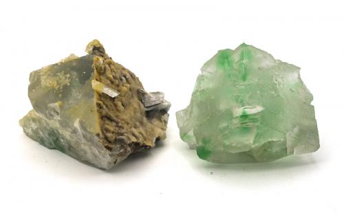 Fluorite, Aragonite<br />Peñas Blancas Mine, Municipio San Pablo de Borbur, Western Emerald Belt, Boyacá Department, Colombia<br />7 x 6 x 5 cm<br /> (Author: Bergur_E_Sigurdarson)