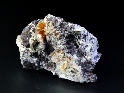 Ferrierita-Mg<br />Canteras Monte Oladri, Monastir, Ciudad metropolitana de Cagliari, Cerdeña/Sardegna, Italia<br />7 x 5 cm.<br /> (Autor: Antonio P. López)