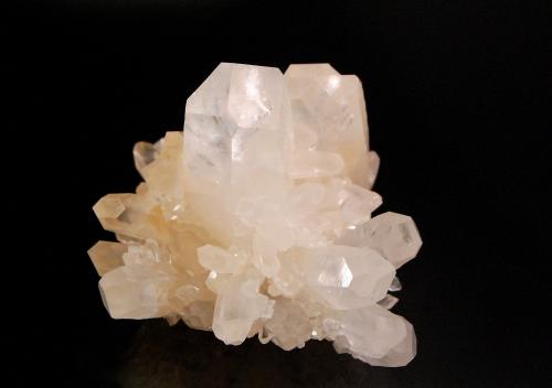 Calcite<br />Gunung Keriang (Keriang Mountain), Alor Setar, Kota Setar District, Kedah State, Malaysia<br />8.3 x 7.0 x 6.1 cm<br /> (Author: Michael Shaw)