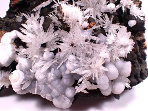 Aragonite, Calcite<br />Gergovie, La-Roche-Blanche, Veyre-Monton, Puy-de-Dôme Department, Auvergne-Rhône-Alpes, France<br />114 mm x 112 mm x 79 mm<br /> (Author: Don Lum)