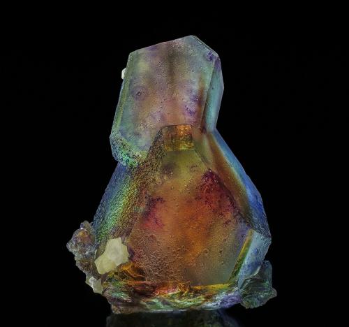 Fluorite<br />Erongorus 166 farm / Bergsig 167 farm, Karibib District, Erongo Region, Namibia<br />6.7 x 5.4 cm<br /> (Author: am mizunaka)