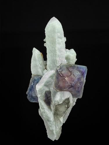 Fluorite, Quartz<br />Huanggang Mines, Hexigten Banner (Kèshíkèténg Qí), Chifeng (Ulanhad), Inner Mongolia Autonomous Region, China<br />12.0 x 6.7 cm<br /> (Author: am mizunaka)