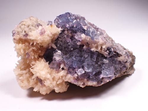 Fluorite, Calcite<br />Cave-in-Rock Sub-District, Hardin County, Illinois, USA<br />94 mm x 62 mm x 48 mm<br /> (Author: Don Lum)