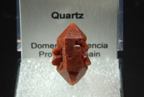Quartz<br />Domeño, Comarca Los Serranos, Valencia / València, Comunidad Valenciana / Comunitat Valenciana, España<br />2.0 x 1.2 cm<br /> (Author: Michael Shaw)