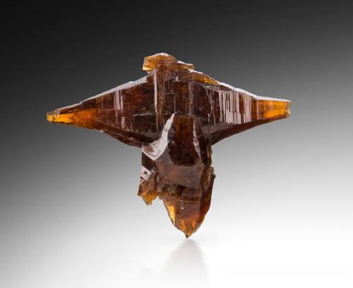 Synchysite-(Ce)<br />Zagi Mountain, Hameed Abad Kafoor Dheri, Peshawar, Khyber Pakhtunkhwa, Pakistan<br />4 x 2 x 3.5 cm<br /> (Author: MIM Museum)