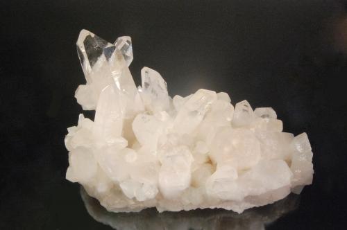 Quartz<br />Jessieville, Condado Garland, Arkansas, USA<br />21.5 x 13 x 7.3 cm<br /> (Author: Michael Shaw)