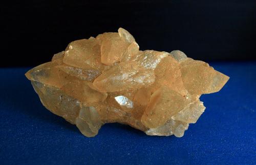 Calcita<br />Ojós, Comarca Valle de Ricote, Región de Murcia (Murcia), España<br />6 x 3.5 cm<br /> (Autor: Pedro Antonio)