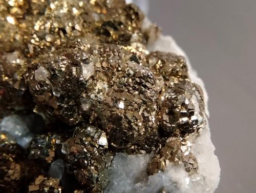 Pyrite and Calcite<br />Reocín Mine, Reocín, Comarca Saja-Nansa, Cantabria, Spain<br />Detail<br /> (Author: Firmo Espinar)