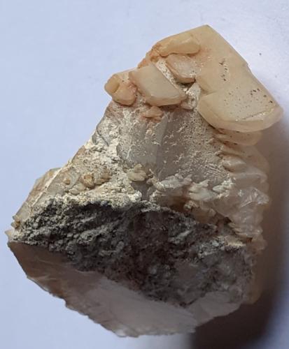 Calcite<br />Lead mines, Obernberg am Brenner, Innsbruck-Land District, Tyrol/Tirol, Austria<br />3,5 x 2,5 cm<br /> (Author: Volkmar Stingl)