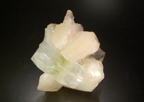 Fluorapophyllite-(K) and Stilbite-(Ca)<br />Jalgaon District, Maharashtra, India<br />5.1 x 4.5 cm<br /> (Author: Michael Shaw)