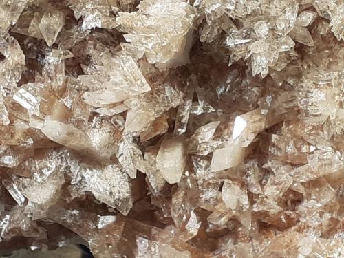 Creedite<br />Qinglong Mine, Dachang, Qinglong, Qianxi'nan Autonomous Prefecture, Guizhou Province, China<br />7 x 5 cm<br /> (Author: Volkmar Stingl)