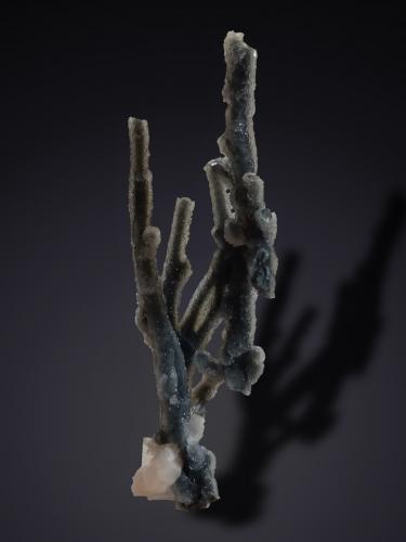 Stilbite-Ca and Quartz (variety chalcedony)<br />Jalgaon District, Maharashtra, India<br />34 mm x 104 mm x 30 mm<br /> (Author: Firmo Espinar)