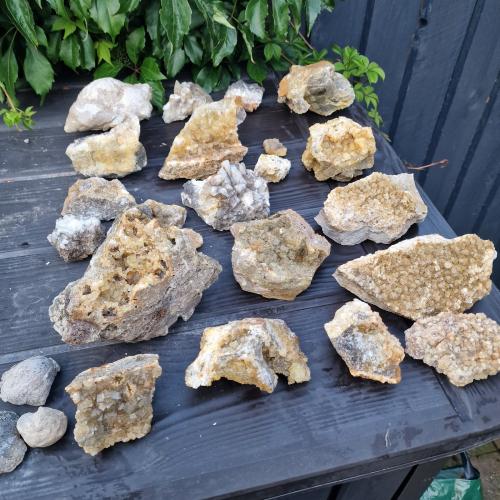 Fluorite<br />Milltown Quarry, Milltown, Ashover, North East Derbyshire District, Derbyshire, England / United Kingdom<br />150 mm specimens<br /> (Author: Forrestblyth)