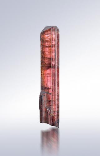 Väyrynenita<br />Shengus (Shingus), Distrito Roundu, Gilgit-Baltistan (Áreas del Norte), Paquistán<br />1.5 x 0.5 x 6.5 cm / cristal principal: 6.5 cm<br /> (Autor: Museo MIM)