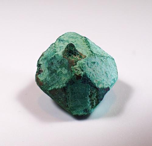 Cuprite, Malachite<br />Tsumeb Mine, Tsumeb, Otjikoto Region, Namibia<br />14 mm x 15 mm x 11 mm<br /> (Author: Don Lum)