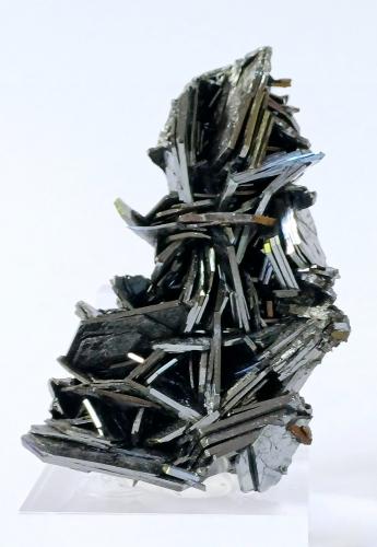 Hematite<br />Gouveia, Minas Gerais, Brazil<br />80mm x 40mm x 20mm<br /> (Author: Philippe Durand)