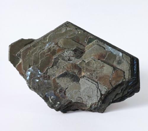 Hematite<br />Ouro Preto, Minas Gerais, Brazil<br />130mm x 70mm x 30mm<br /> (Author: Philippe Durand)