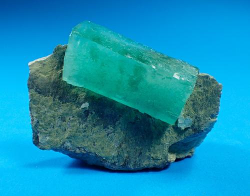 Fluorite<br />Xianghualing Mine, Xianghualing Sn-polymetallic ore field, Linwu, Chenzhou Prefecture, Hunan Province, China<br />53 mm x 34 mm x 22 mm<br /> (Author: Don Lum)