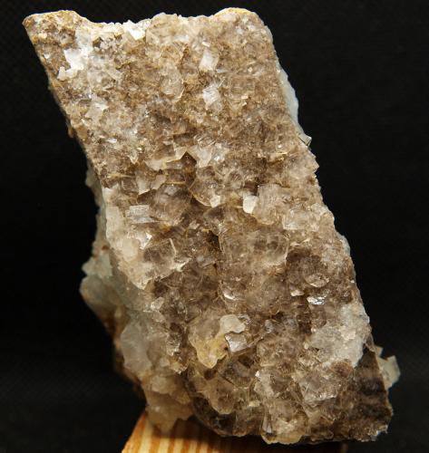 Fluorita y Celestina<br />Cantera Fuentecilla, Cabezo del Polovar, Villena, Comarca Alto Vinalopó, Alicante / Alacant, Comunidad Valenciana / Comunitat Valenciana, España<br />8 x 9.5 cm<br /> (Autor: Pedro Antonio)