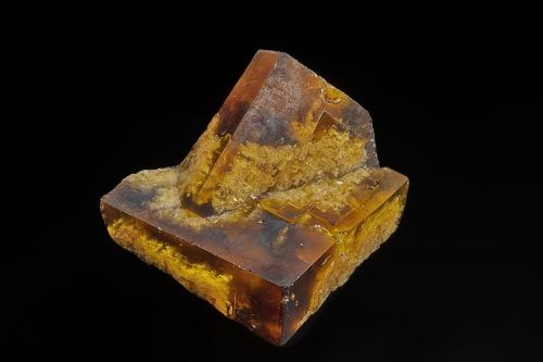 Fluorite<br />Wölsendorf Mining District, Upper Palatinate/Oberpfalz, Bavaria/Bayern, Germany<br />4.8 x 4.7 cm<br /> (Author: am mizunaka)
