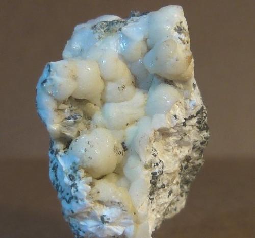 Prehnita<br />Oficarsa Quarry, De las Culebras Hill, Carchelejo, Cárcheles, Comarca Sierra Mágina, Jaén, Andalusia, Spain<br />3,5 x 2,5 x 2 cm.<br /> (Autor: Felipe Abolafia)