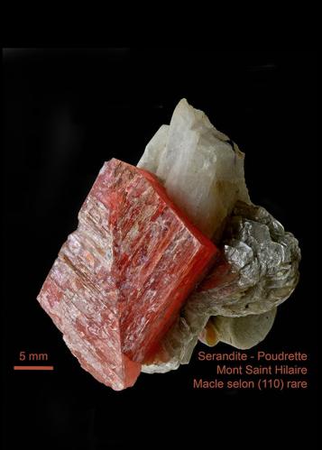 Serandite<br />Poudrette Quarry, Mont Saint-Hilaire, La Vallée-du-Richelieu RCM, Montérégie, Québec, Canada<br /><br /> (Author: Roger Warin)