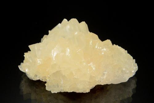 Calcite<br />Rembang City, Rembang Regency, Central Java Province, Indonesia<br />8.6 x 6.4 x 4.2 cm<br /> (Author: Michael Shaw)