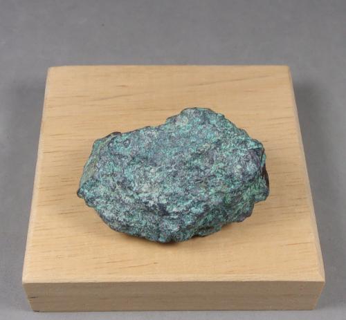 Djurleita<br />Mina Senhora da Assunção, Aldeia Nova, Ferreira de Aves, Sátão, Distrito Viseu, Portugal<br />4,1 × 2,7 × 2,2 cm.  58,4 g.<br /> (Autor: J. G. Alcolea)