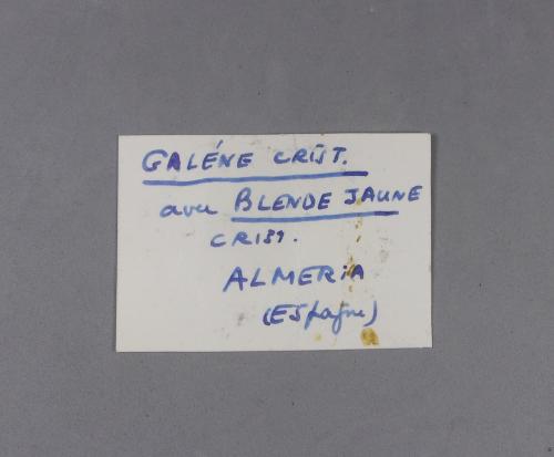 _Etiqueta de Galena con Esfalerita<br />Almería, Andalucía, España<br />4,5 x 4 x 2,6 cm. 152,8 g.<br /> (Autor: J. G. Alcolea)