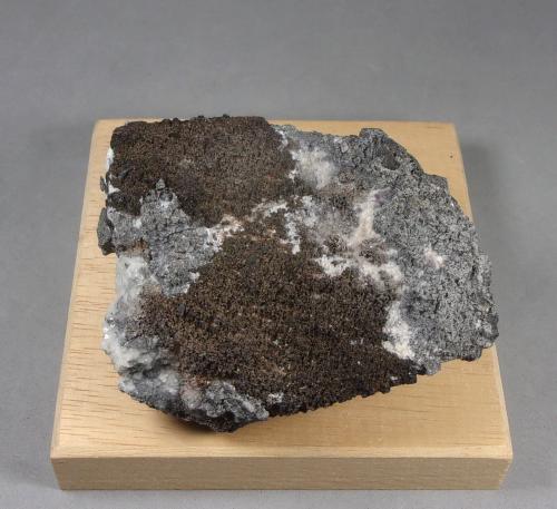 Allargentum y Plata con Safflorita<br />Shaft 371, Schlema-Hartenstein District, Erzgebirgskreis, Saxony/Sachsen, Germany<br />7,2 × 6,4 × 3,6 cm.<br /> (Autor: J. G. Alcolea)