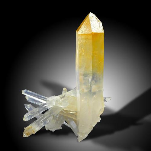 Quartz, Halloysite<br />Cabiche, Quípama, Boyacá Department, Colombia<br />Specimen height 7,5 cm<br /> (Author: Tobi)