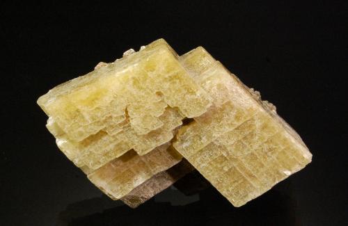 Siderite<br />Hachupa, Distrito Shigar, Gilgit-Baltistan (Áreas del Norte), Paquistán<br />6.7 x 4.2 x 2.2 cm<br /> (Author: Michael Shaw)