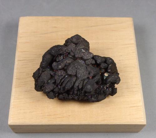 Calcosina<br />Mina Flambeau, nivel 1000, Ladysmith, Condado Rusk, Wisconsin, USA<br />4 x 2,9 x 1,5 cm. 34,3 g.<br /> (Autor: J. G. Alcolea)