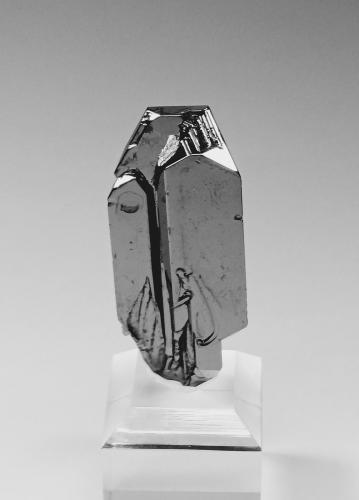 Hematite<br />Nador, Nador Province, Oriental Region, Morocco<br />40mm x 20mm x 8mm<br /> (Author: Philippe Durand)