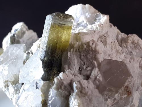 Elbaite<br />Beni Bouzra (Bni Bouzra), Chefchaouen Province, Tanger-Tetouan-Al Hoceima Region, Morocco<br />4 x 2,5 cm<br /> (Author: Volkmar Stingl)