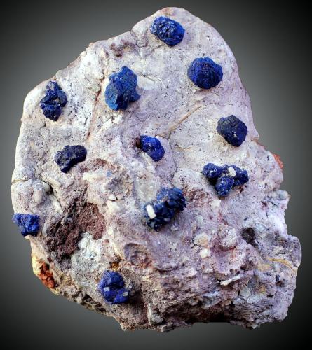 Azurita<br />Sotolasa, Nador, Provincia Nador, Región Oriental, Marruecos<br />70 x 56 x 40 mm<br /> (Autor: José Luis Zamora)