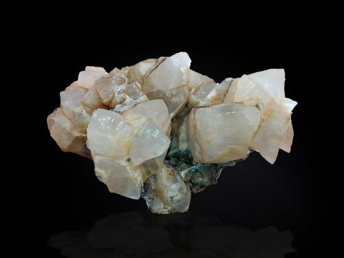 Calcite (variety Mn-bearing calcite)<br />Ravi, Gavorrano, Grosseto Province, Tuscany, Italy<br />110 mm x 60 mm x 78 mm<br /> (Author: Firmo Espinar)