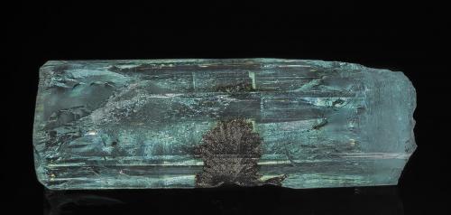 Beryl (variety aquamarine), Columbite-(Fe)<br />Shigar Valley, Shigar District, Gilgit-Baltistan (Northern Areas), Pakistan<br />5.7 x 2.5 cm<br /> (Author: am mizunaka)