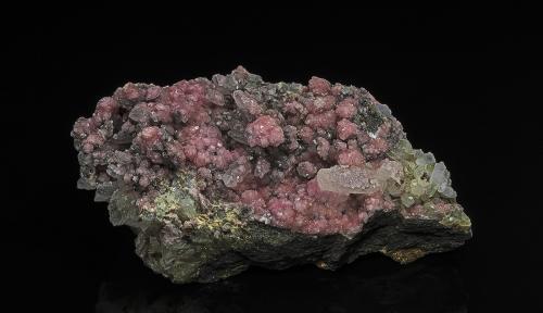 Rhodochrosite, Quartz<br />Sacarîmb (Nagyág), Deva, Hunedoara, Romania<br />9.1 x 4.6 cm<br /> (Author: am mizunaka)